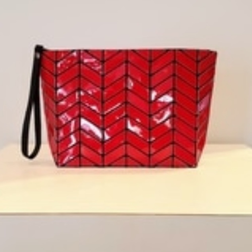 Patrizia Luca Shiny Red Geometric Clutch